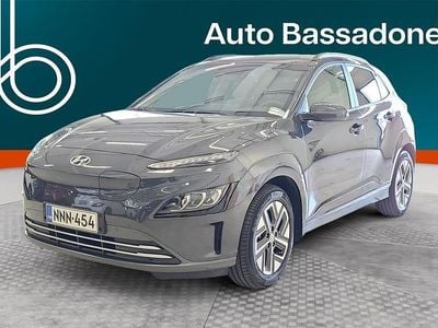 Käytetty Hyundai Kona Limited 100 kW (136 HP) 2023 Harmaa Katumaasturi