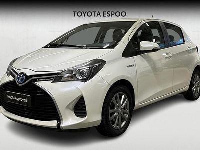 Käytetty Toyota Yaris Hybrid Active 73 HP (53 kW) 2015 Viistoperä
