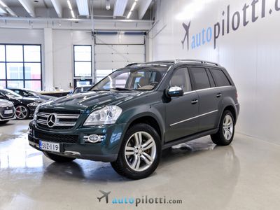 käytetty Mercedes GL420 CDI 4MATIC Aut. 305hv 700nm, Vetokoukku 3500kg, Webasto, Harman/Kardon, 2xrenkaat vanteilla, Katsastettu 1/24!