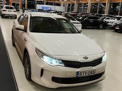 Käytetty 2017 Kia Optima Hybrid Sedan | 12 900 € (Hieman kallis)