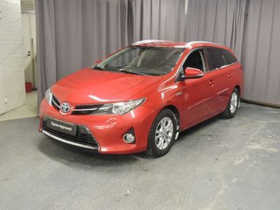 käytetty Toyota Auris Touring Sports 1,8 Hybrid Active Edition - Approved Turva 12kk