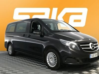 Mercedes V220