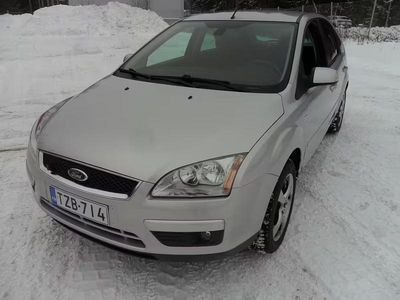 Käytetty Ford Focus Titanium 163 HP (119 kW) 2007 Valkoinen Viistoperä