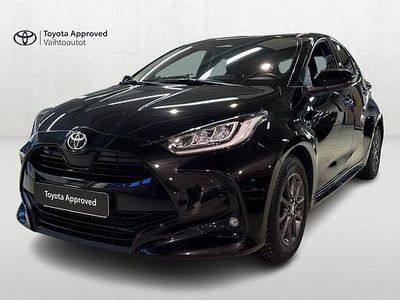 209 / 20 Käytetty 2025 Toyota Yaris Plus Viistoperä | 25 890 € (Kallis)