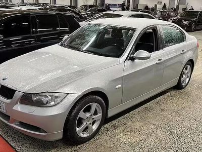Harmaa Käytetty 2006 BMW 318 Sedan | 5 200 €