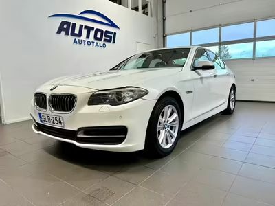 Valkoinen Käytetty 2014 BMW 520 Comfort Edition Sedan | 11 440 €