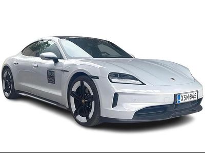 Harmaa Käytetty 2024 Porsche Taycan 4S Sport Sedan | 119 900 €