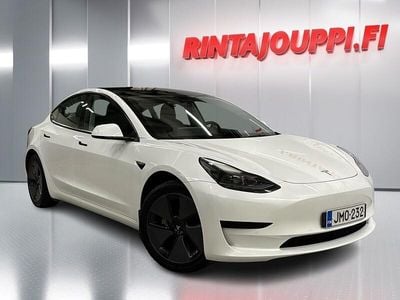 Käytetty Tesla Model 3 RWD 211 kW (287 HP) 2022 Valkoinen Sedan
