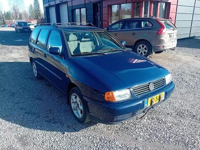 Sininen Käytetty 1998 VW Polo Farmari | 2 950 €