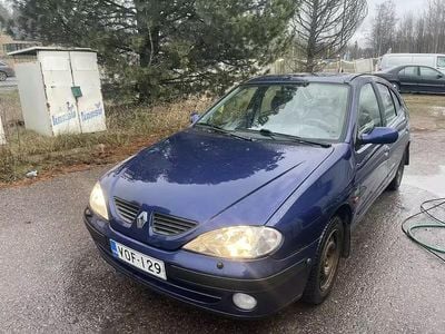 Käytetty 2002 Renault Mégane II Viistoperä | 990 €