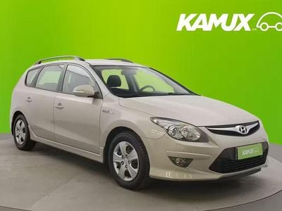 Hopea / harmaa Käytetty 2011 Hyundai i30 Comfort Farmari | 4 890 € (Hyvä tarjous)