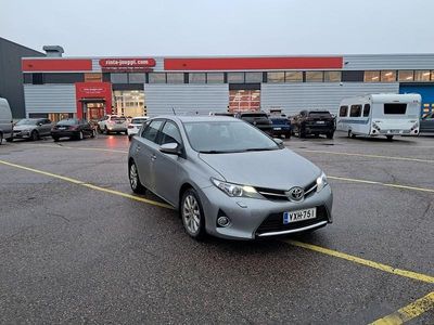 Käytetty 2013 Toyota Auris Multidrive S Viistoperä | 14 500 € (Hieman kallis)