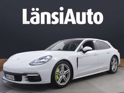 käytetty Porsche Panamera 4 E-Hybrid Sport Turismo PDK / Aktiivinen neliveto / PSM / PTM / Panorama