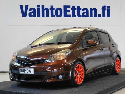 käytetty Toyota Yaris Vitz 1,33 Dual VVT-i 5ov Multidrive S, Näyttävä JDM / Keyless / Ilmastointi / Navi / Säädettävä alusta!