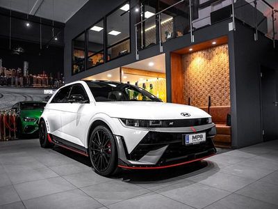 Valkoinen Käytetty 2024 Hyundai Ioniq Viistoperä | 56 790 €