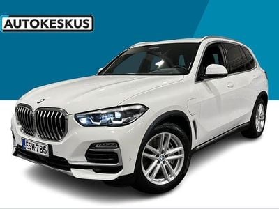 Valkoinen Käytetty 2020 BMW X5 xLine Katumaasturi | 46 590 € (Supertarjous)