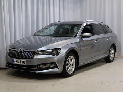 Käytetty Skoda Superb LAURIN & KLEMENT 156 HP (114 kW) 2020 Harmaa Farmari