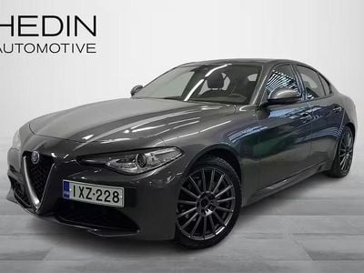 Käytetty Alfa Romeo Giulia Super 201 HP (147 kW) 2020 Harmaa Sedan