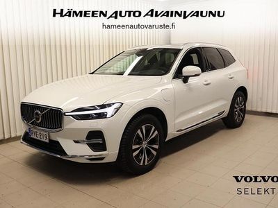 Valkoinen Käytetty 2023 Volvo XC60 Core Katumaasturi | 46 900 € (Kallis)
