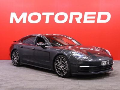 Porsche Panamera 4