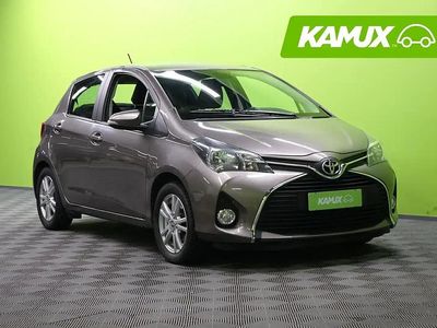 Hopea / harmaa Käytetty 2017 Toyota Yaris Active Sedan | 12 400 € (Perustarjous)