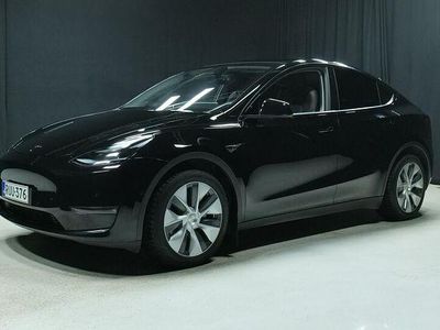 Musta Käytetty 2021 Tesla Model Y Katumaasturi | 33 900 € (Perustarjous)