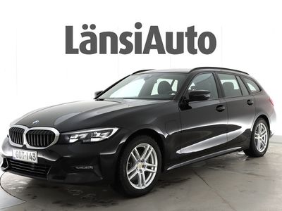 käytetty BMW 320e 320 G21 TouringxDrive A Charged Edition Sport / BiLed-ajovalot / Proffanavi / Digimittaristo / Lämm. M-Sport ratti / Sähköluukku /