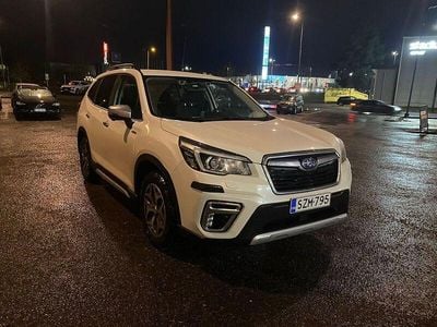 Käytetty 2020 Subaru Forester Active Katumaasturi | 31 900 € (Hieman kallis)
