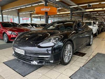 Porsche Panamera 4