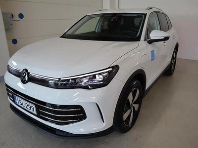 Käytetty VW Tiguan Elegance 204 HP (150 kW) 2025 Valkoinen Katumaasturi