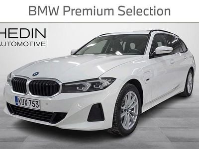 Käytetty 2022 BMW 330e Farmari | 29 600 € (Perustarjous)