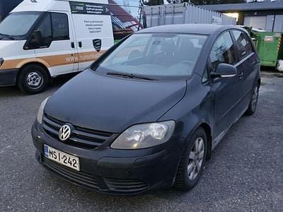 Käytetty 2007 VW Golf Plus Cross Tila-auto | 2 980 €