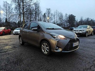 Harmaa Käytetty 2020 Toyota Yaris Hybrid Edition Viistoperä | 14 900 € (Hyvä tarjous)