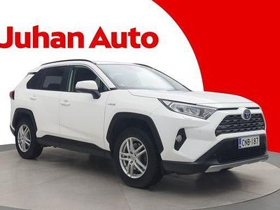 Valkoinen Käytetty 2019 Toyota RAV4 Active Katumaasturi | 30 990 € (Perustarjous)