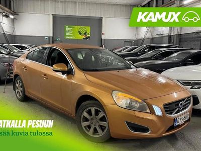 Oranssi Käytetty 2010 Volvo S60 Momentum Sedan | 6 890 € (Hieman kallis)