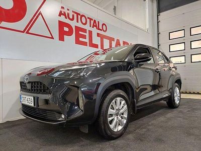 Musta Käytetty 2024 Toyota Yaris Cross Active Katumaasturi | 28 740 € (Perustarjous)
