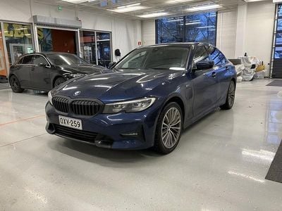 Käytetty 2020 BMW 330e Shadowline Sedan | 21 890 € (Supertarjous)