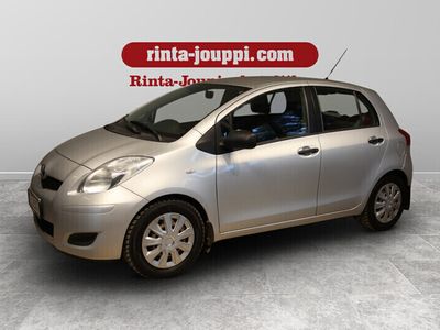 käytetty Toyota Yaris 1,4 D-4D DPF Linea Terra 5ov - Jakopää ketjulla