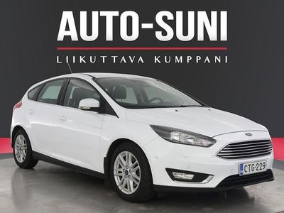 Valkoinen Käytetty 2015 Ford Focus Titanium Viistoperä | 9 900 € (Perustarjous)