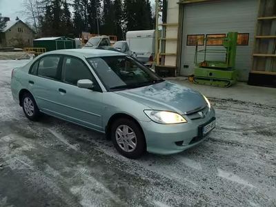 Punainen Käytetty 1999 Renault Mégane Komfort Sedan | 2 000 €