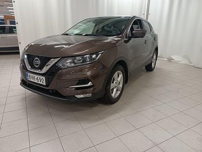 Ruskea Käytetty 2018 Nissan Qashqai N-Connecta Katumaasturi | 15 900 € (Hieman kallis)