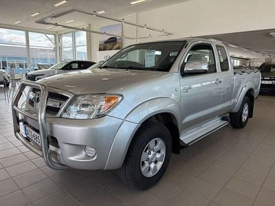 Käytetty Toyota HiLux 102 HP (75 kW) 2006 Hopea Nouto