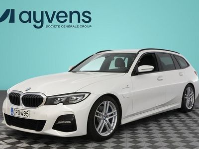 Valkoinen Käytetty 2021 BMW 330e M Sport Farmari | 31 900 € (Perustarjous)