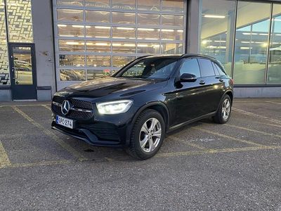 Musta Käytetty 2020 Mercedes GLC300e AMG Katumaasturi | 36 900 € (Kallis)