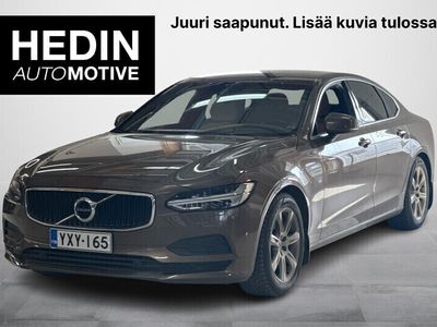 käytetty Volvo S90 D4 Momentum aut // Webasto / VOC / Tutkat eteen ja taakse / Navi / Aktiivivakkari / Digimittari / **