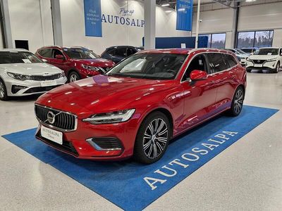 Käytetty 2023 Volvo V60 Plus Farmari | 42 900 € (Hieman kallis)