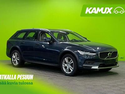 Käytetty Volvo V90 CC Business Edition 235 HP (172 kW) 2022 Sininen Farmari