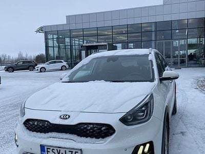Käytetty Kia Niro Premium 140 HP (102 kW) 2021 Val Katumaasturi