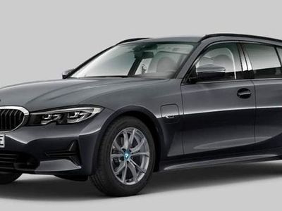 BMW 330e
