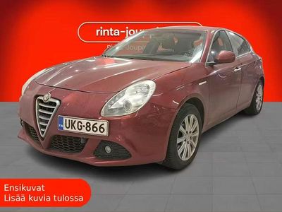 Valkoinen Käytetty 2011 Alfa Romeo Giulietta Veloce Viistoperä | 7 990 €
